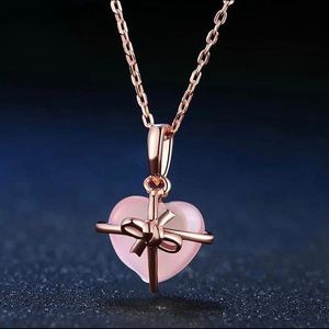 Rose heart necklace